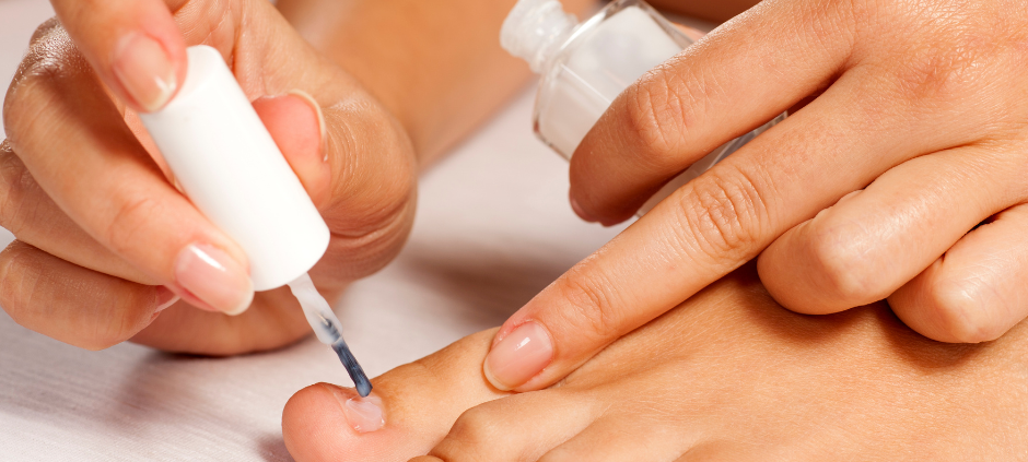 applying polish to toes